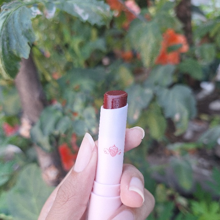 Lip Butter Up Tinted Balm - Ginger Brown imgfdn-db0c6cd5-fb22-4928-8dff-92c87ee92c9d