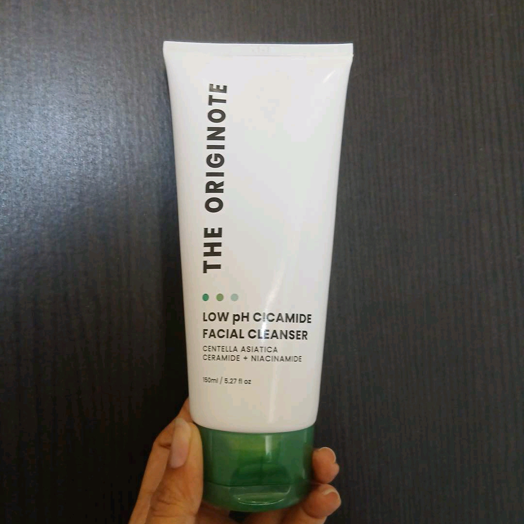 Low pH Cicamide Facial Cleanser imgfdn-9eb1f5fb-3366-43c7-9d3b-6f89be509460