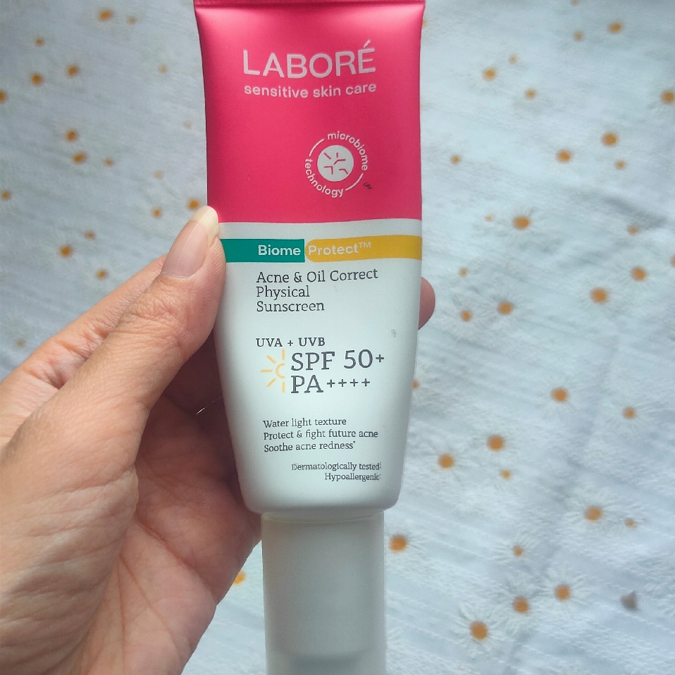 BiomeProtect Acne & Oil Correct Physical Sunscreen SPF50+ PA++++ imgfdn-951af192-1b14-478f-9941-0d7d3d77720f