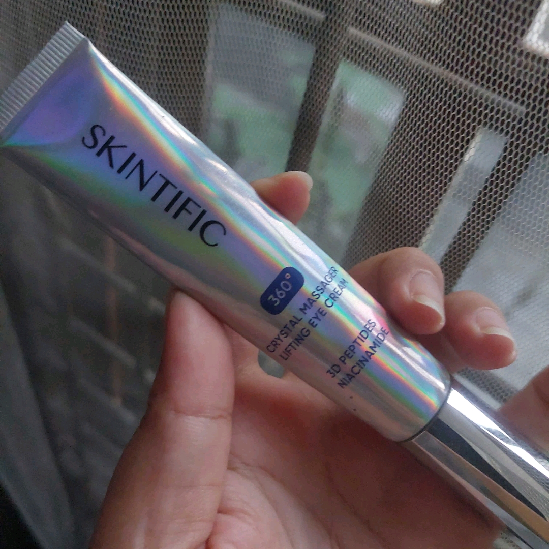 360 Crystal Massager Lifting Eye Cream imgfdn-785420d0-45dd-4c28-b5d1-cffe57e1b28f