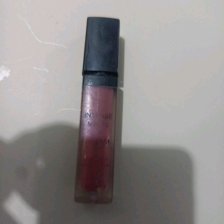 Intense Matte Lip Cream - 008 Libertine imgfdn-b5d100e5-39d9-4028-a4b9-01252e908435