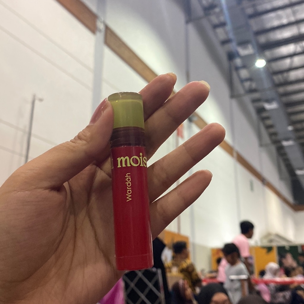 Moist Dew Tint - 06 Cherry Gelato imgfdn-208ba690-0762-4dbb-99f8-781faf2c6115
