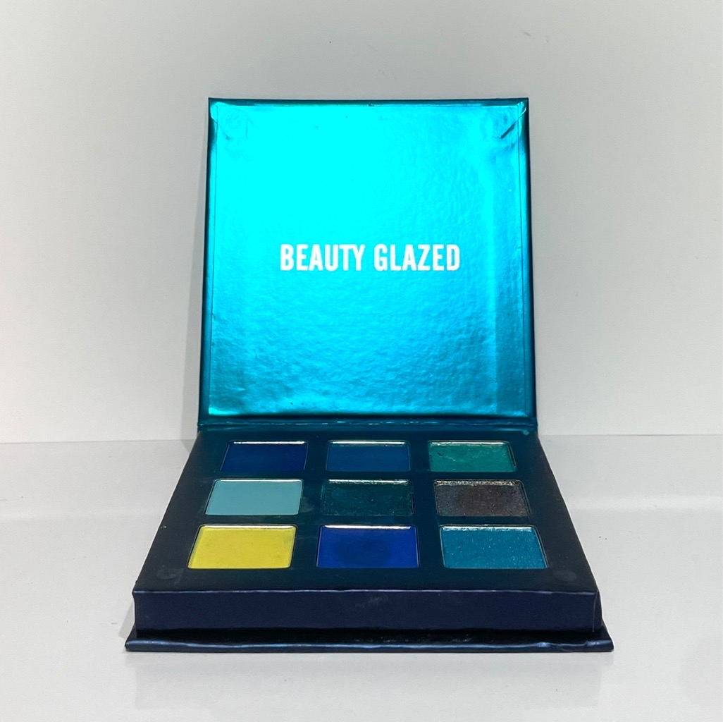 Uranus Eye Shadow Palette imgfdn-6fcac6b9-f650-4050-b205-c6ccb92b90dd