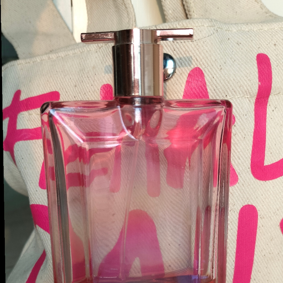 Idole Le Parfum imgfdn-6ca8eb7e-7fa6-4018-9777-887b887caa08