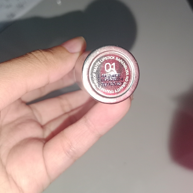 No Gravity Transferproof Matte Lipstick - 01 Mercury Peach imgfdn-e486dfd3-67d9-4b75-b1a0-0337e70e8c48