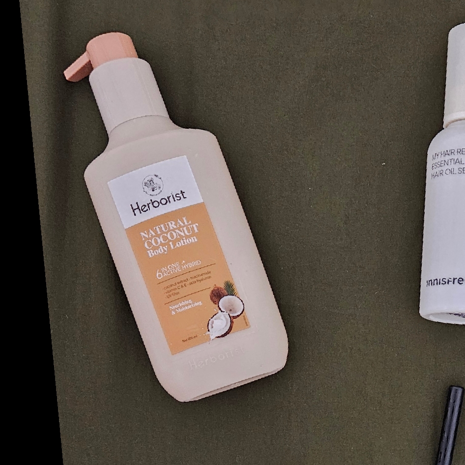 Natural Body Lotion - Coconut imgfdn-2ef20ee9-e346-4900-89b7-1ad025d4ab68