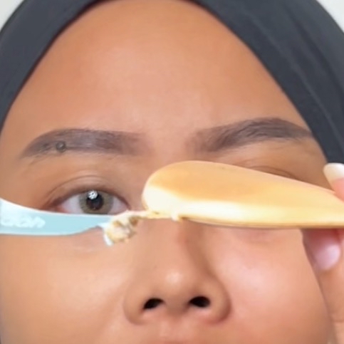 Exclusive Flawless Cover Cushion - 03 Sandy Beige imgfdn-cc029eec-d525-49c6-87e8-15a0c6805f1d