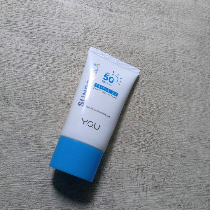 Sunbrella Triple UV Elixir Sunscreen SPF 50+ PA++++ imgfdn-f92f228c-9c8d-4917-9043-e15c32eb60ef