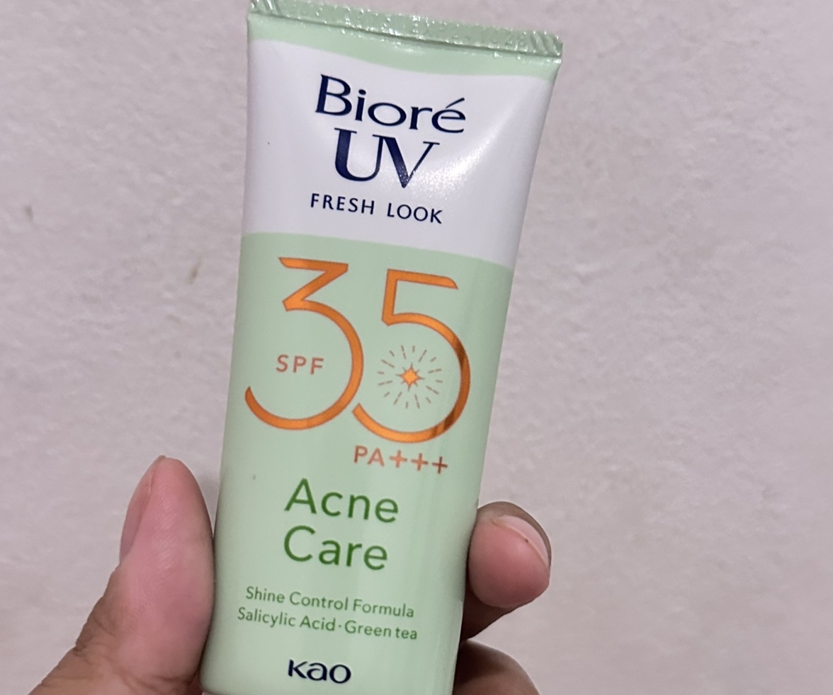 UV Fresh Look Acne Care SPF35  imgfdn-740f2ac4-22bb-43fa-9ee4-eeb598dfee30