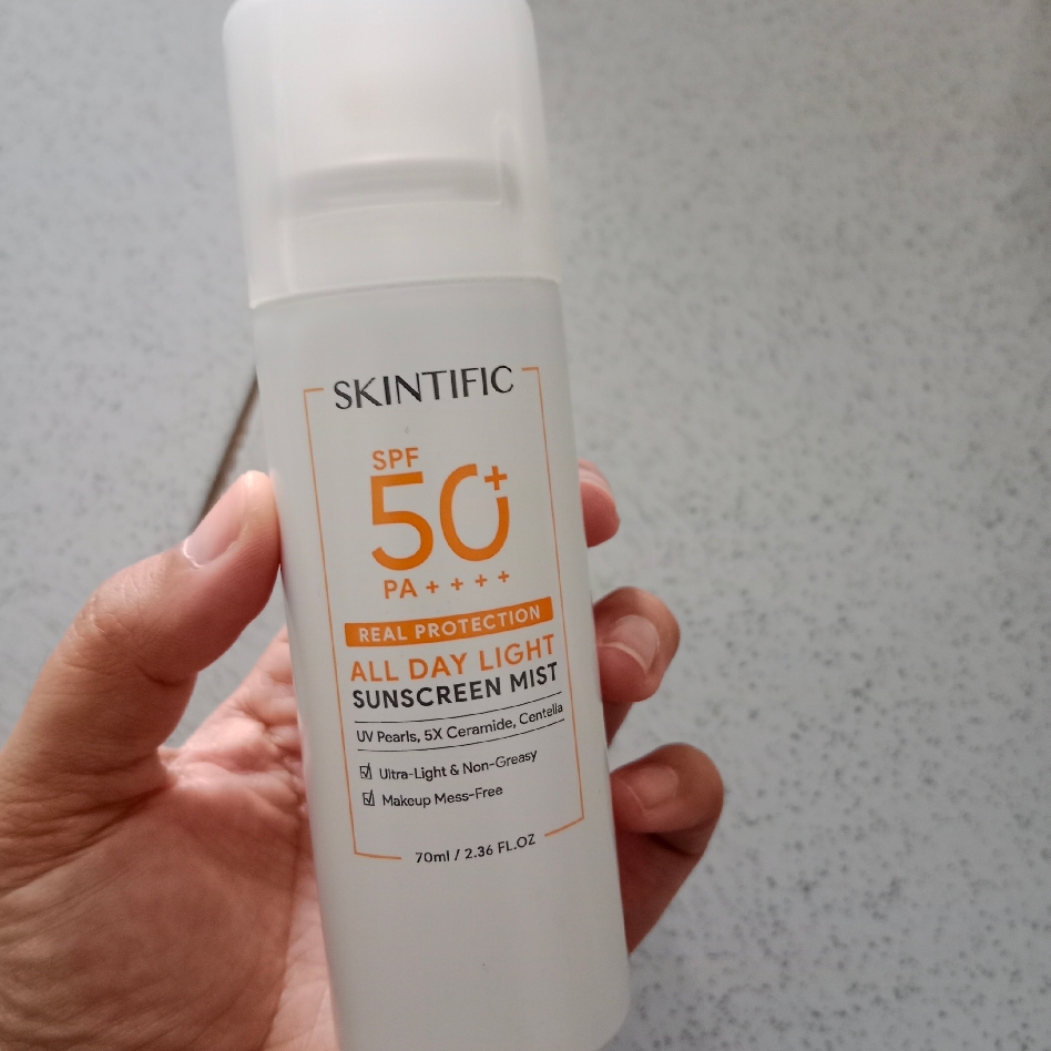 All Day Light Sunscreen Mist imgfdn-4511b625-d5b7-4961-904e-594ea25998e1