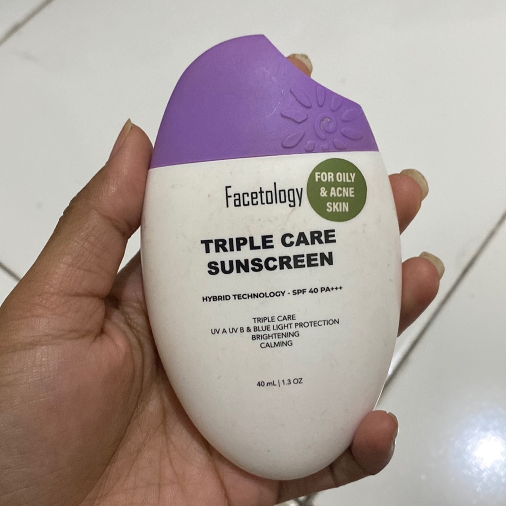 Triple Care Sunscreen For Acne & Oily Skin SPF 40 PA+++ imgfdn-ae956a88-0ffe-4d69-9123-1eed1a37774a