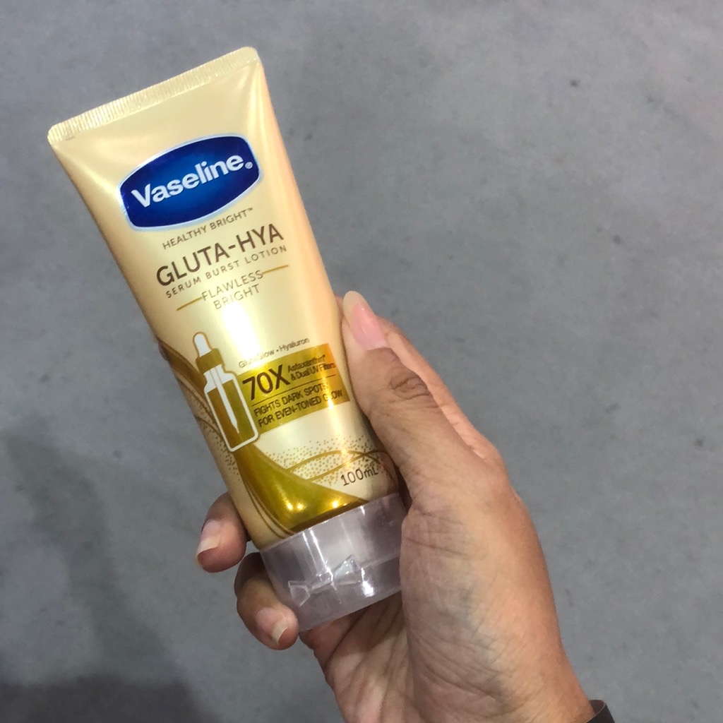 Healthy Bright Gluta-Hya Serum Burst Lotion - SPF 50 PA+++ Luminous Defense imgfdn-6b54b38b-a291-4cf9-9978-aff63d585e88