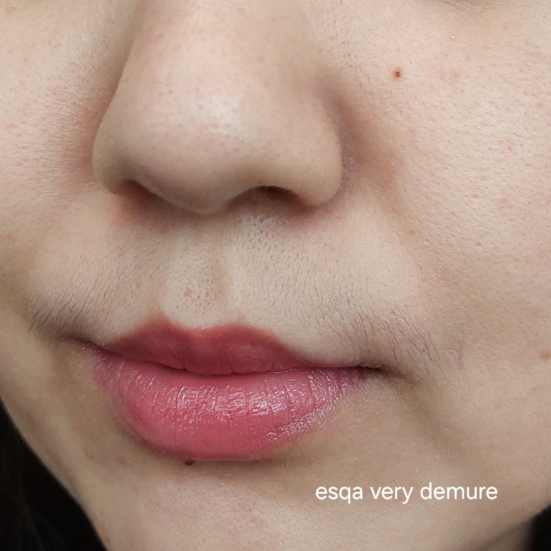 Glow Pop Serum Lip Balm - Very Demure imgfdn-3493485a-e9b2-4119-a52f-d7f11c352be6