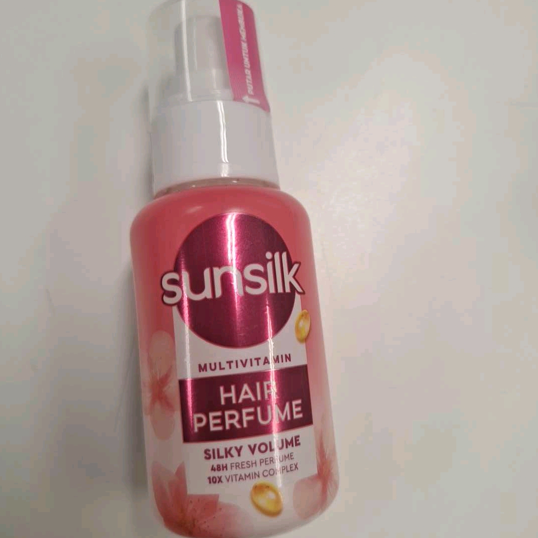 Silky Volume Multivitamin Hair Perfume imgfdn-1ddb73a4-a0e4-432f-b953-12a8d571e6ed