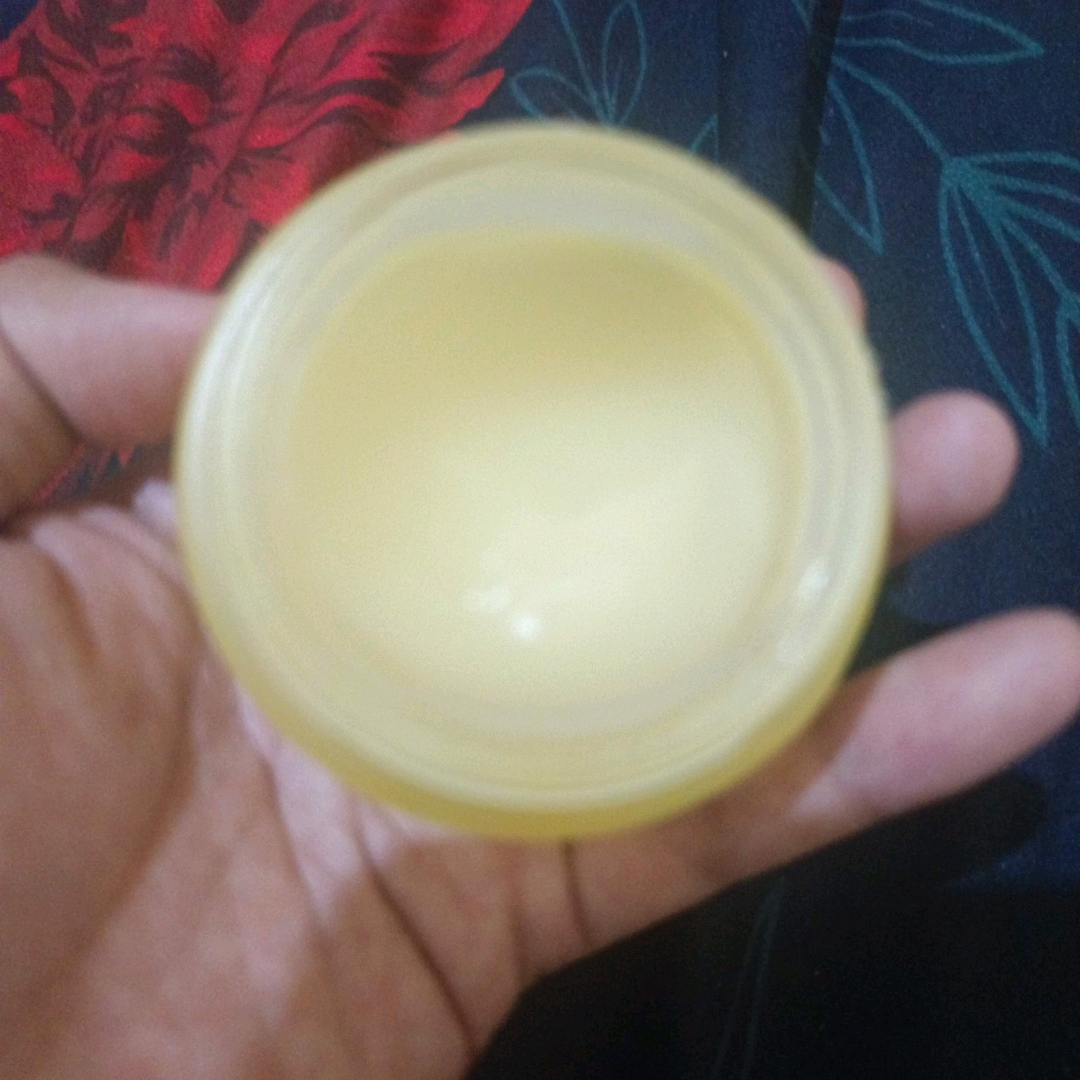 Mochi Dry Touch Cream Moisturizer - Vitamin C  imgfdn-c1c4a634-3550-4a7c-9da2-57036f086655