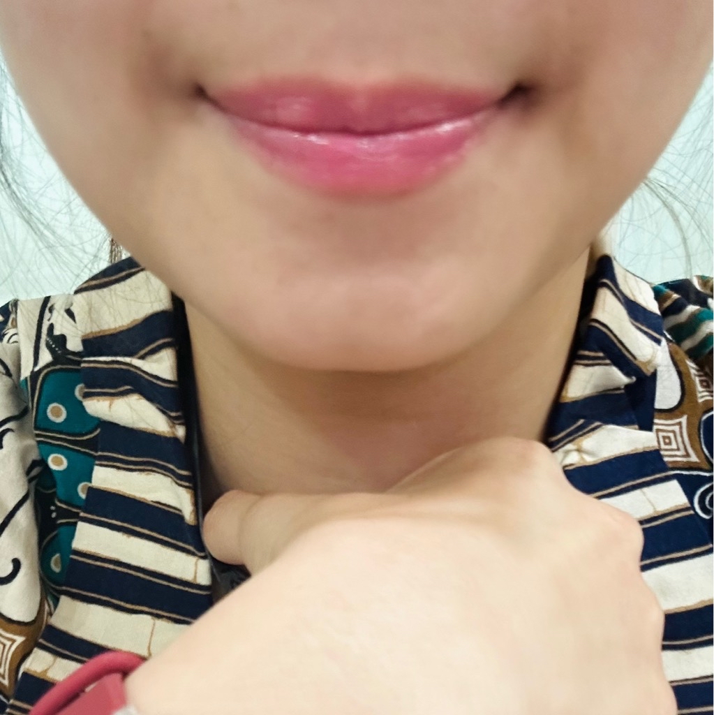 Lip Balm SPF 20 PA+++ - Pink imgfdn-f0b9417c-f353-4028-86ce-3ed288af968d