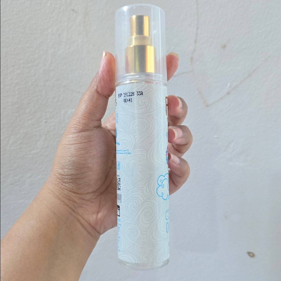 Hijab Refresh Spray - Cotton Dreams imgfdn-cc7a3dd7-8fd3-44a4-9fbf-df02aa978e00