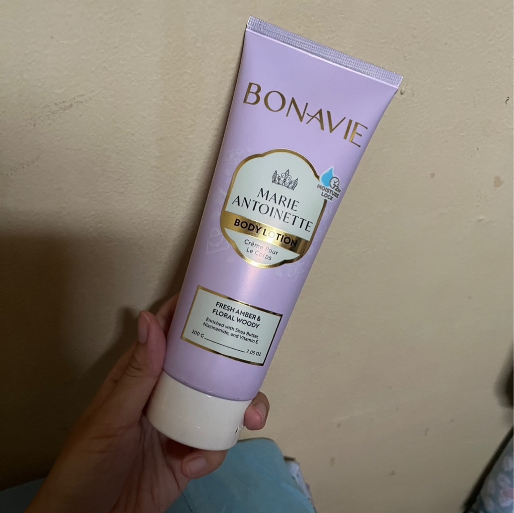 Body Lotion - Marie Antoinette imgfdn-7b9288d0-d656-45ec-9644-c2fdb3bce0ee