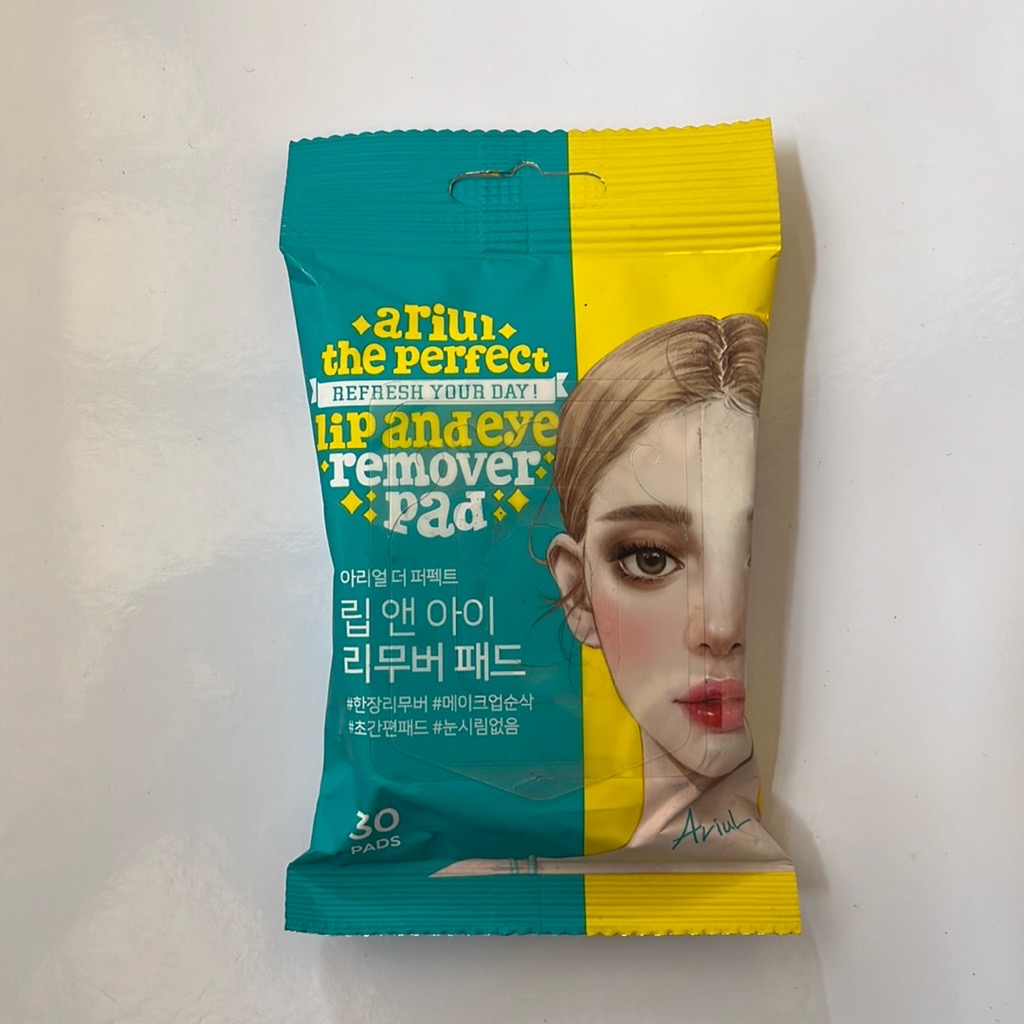 Smooth & Pure Lip and Eye Remover Pad imgfdn-53a4e395-6a20-4956-ae24-8ce3f62927de