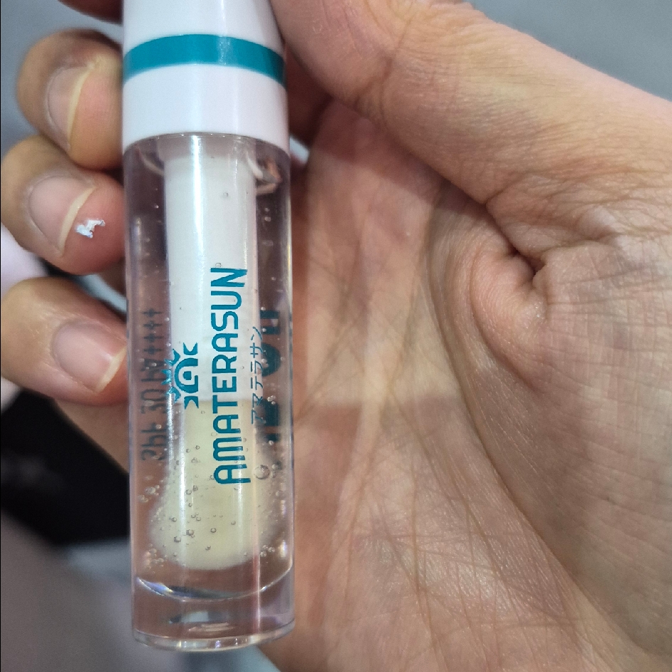 Lip Oil SPF 30 PA ++++ imgfdn-87018eca-63de-46ba-9f45-528125921881