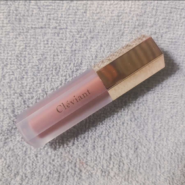 Lipvelvet Soft Gloss - Macaron imgfdn-de522167-68b7-4411-94dd-ac0b6b15e0a0