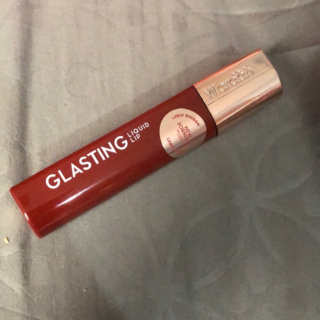 Glasting Liquid Lip - 06 Ruby Sparks imgfdn-1406e6ef-1d47-4546-a1dc-0ff87ad0932b