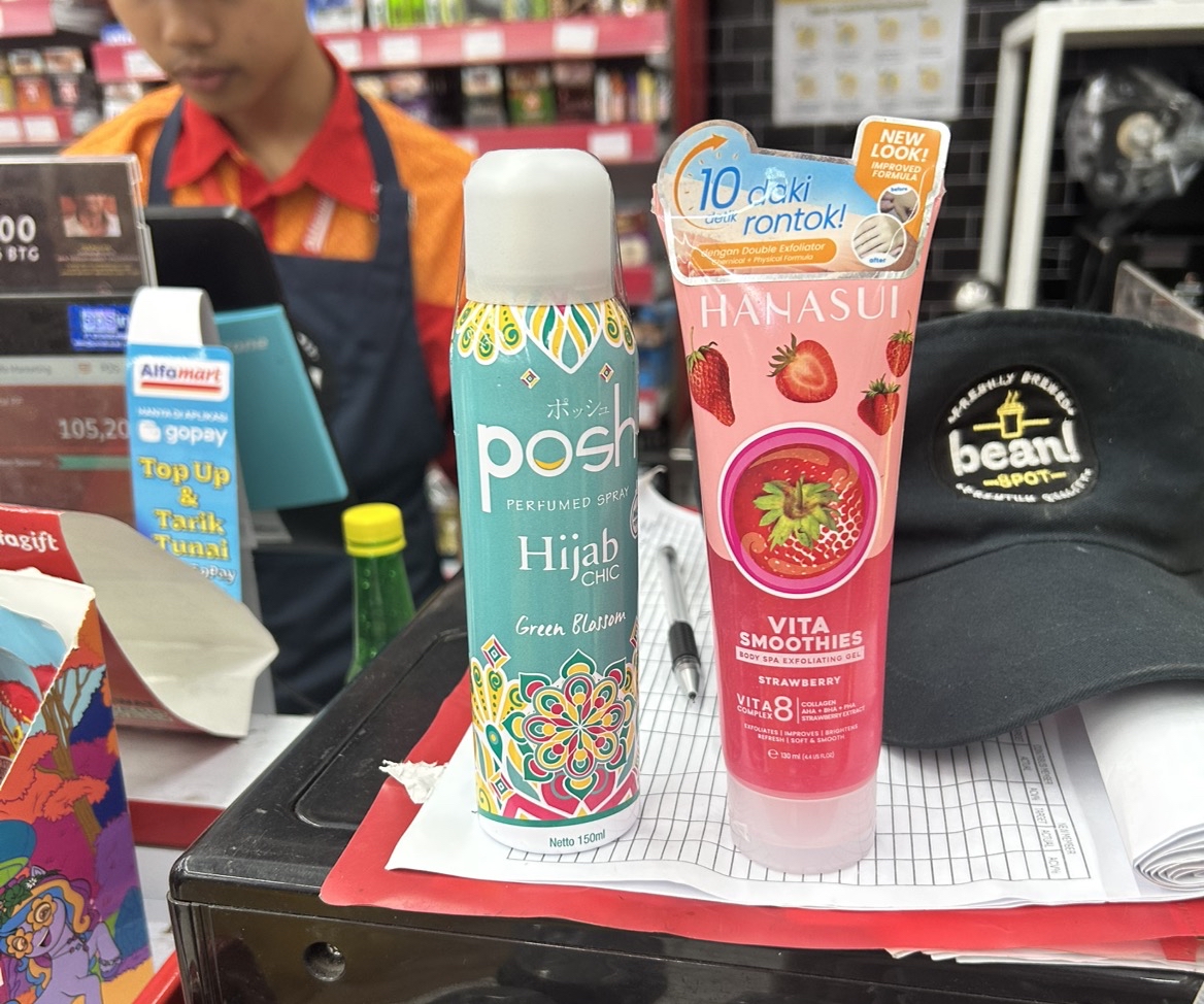 Perfumed Body Spray Hijab Chic - Green Blossom imgfdn-5fb44fdb-0e17-4d85-b882-ac6e84e03a6b