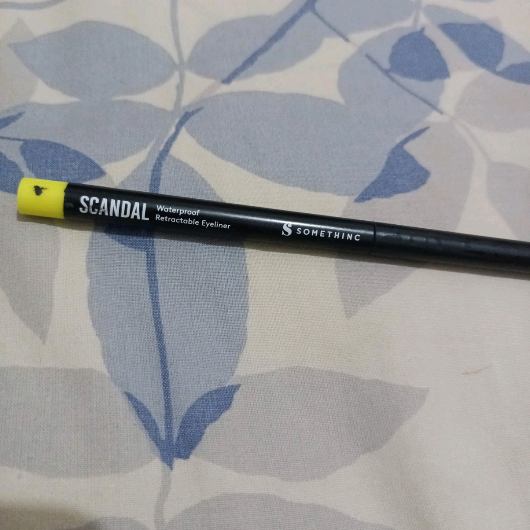 SCANDAL Waterproof Retractable Eyeliner - Jet Black imgfdn-f9fc80a9-064d-4558-aa5c-80d73002be06