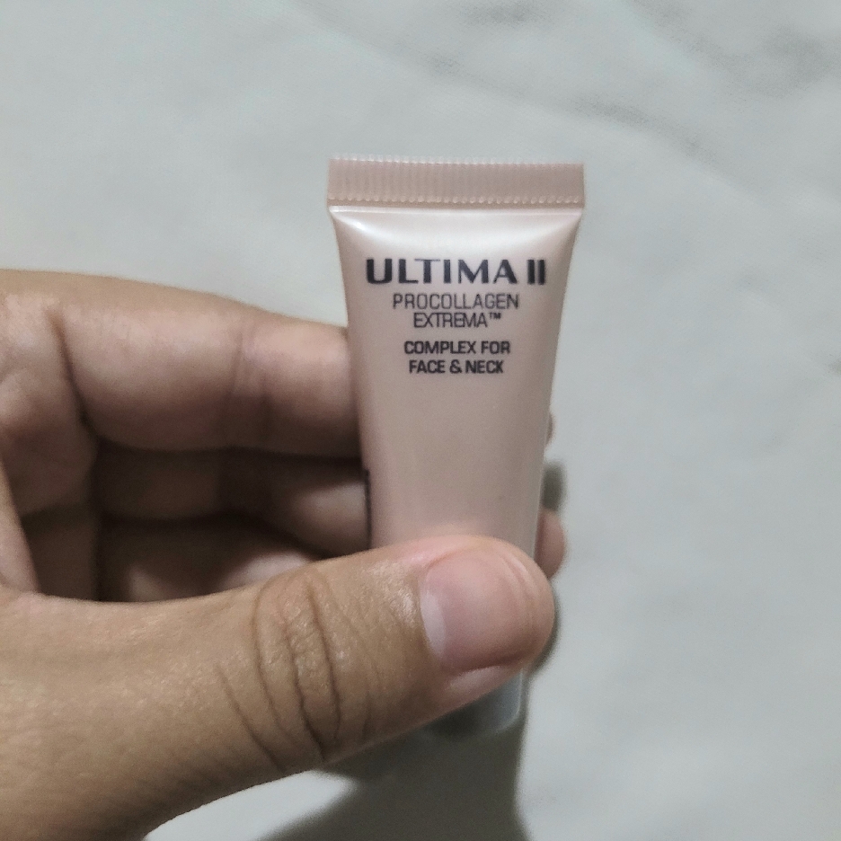 Procollagen Extrema Complex For Face & Neck imgfdn-cfa0cd05-0457-4b83-9b0f-cec35c2e497e