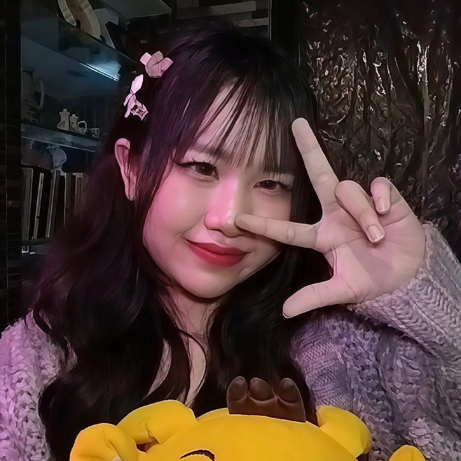 x Watsons Glow-getter Dewy Setting Spray imgfdn-53bd5342-e5fe-41b2-a580-409d010695c9