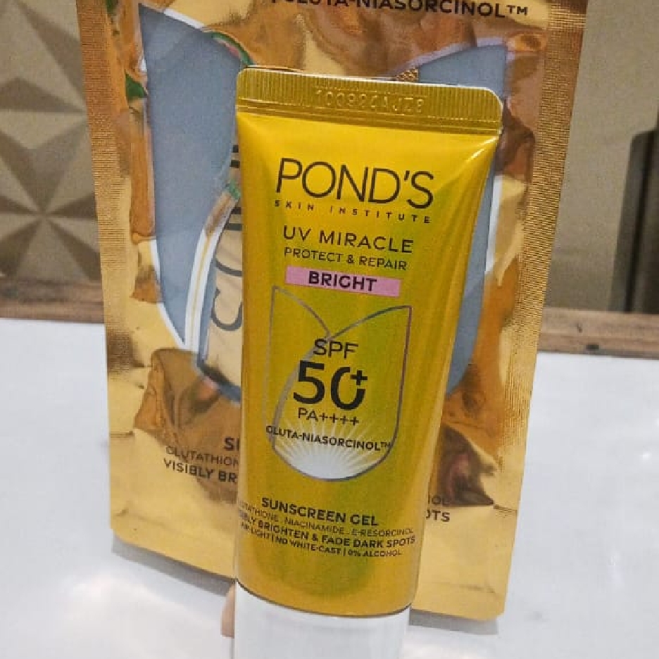 UV Miracle Protect & Repair Sunscreen Bright SPF50+ imgfdn-7219c43d-cedb-4228-93f9-bdb7f9516901