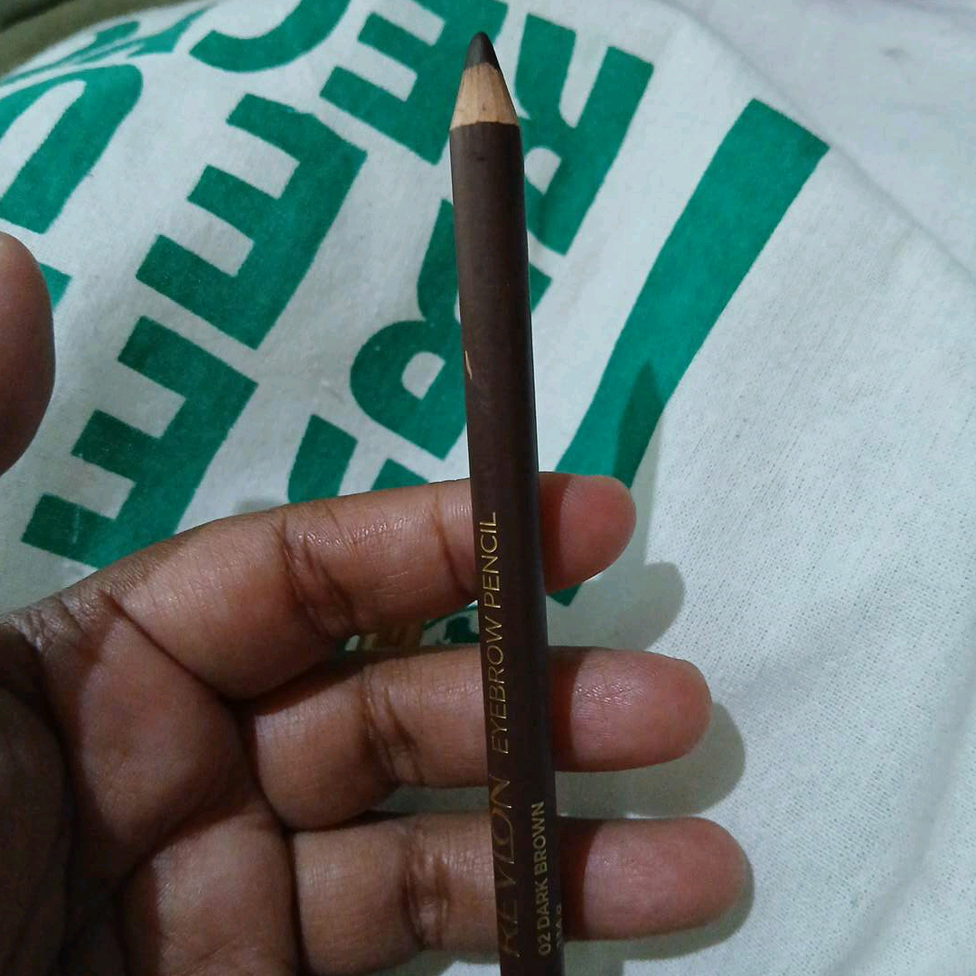 Revlon Eyebrow Pencil - DarkBrown imgfdn-d7d69fbb-be67-4f19-b4d1-175b0bb81c17
