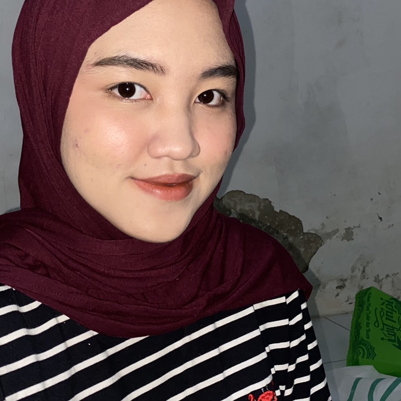 UV Fresh Look Tinted C SPF50 - Sand imgfdn-19523366-8e25-4218-b4dc-a73e82c0151f