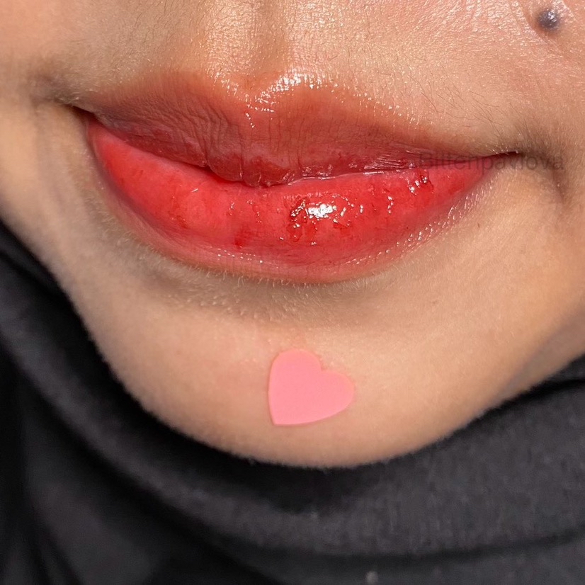 Gel to Oil Staining Lip Glide - 06 Ceylon imgfdn-b2fc8360-4fc6-4e20-987f-35b62f756284