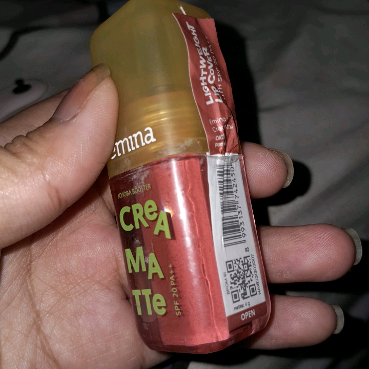 Creamatte Lip Cream - Hazel Flutter imgfdn-73f5d298-76ef-485c-98f8-06b60a9726a7