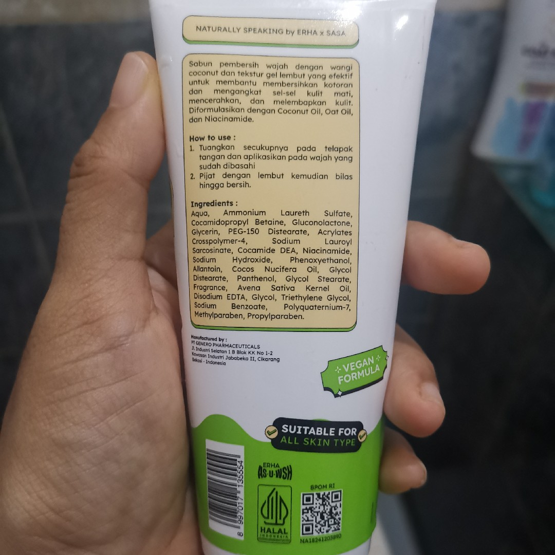 x SASA Santan Kelapa Facial Wash imgfdn-d3c3bfbf-fd44-4ef9-99df-6d4a77a84dec