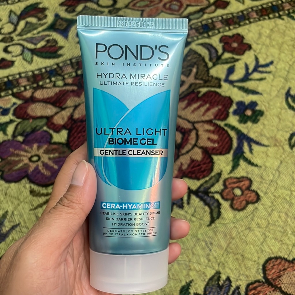 Hydra Miracle Ultra Light Biome Gel Gentle Cleanser imgfdn-dd3cb27f-3cf1-4921-9381-045af83063d2