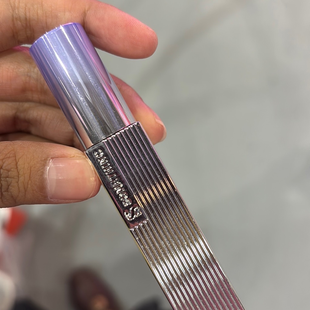 Forever Stay Comfort Lip Glaze - 07 Sassy imgfdn-e29bf985-bc06-4e3c-b348-29a15b784278