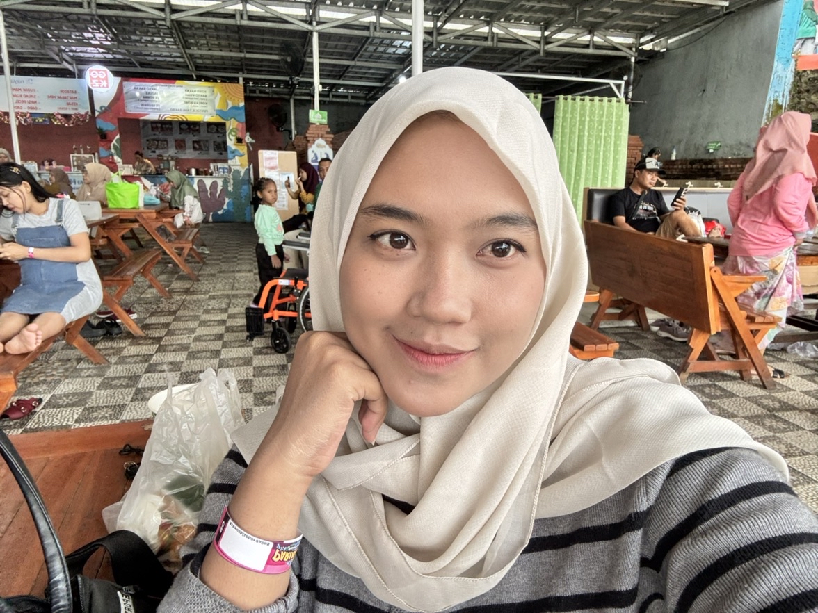 Minimalist Blurring Serum Skintint SPF 35 PA++ - Vanilla imgfdn-0452763d-1bf0-4107-ae12-7c8154051805