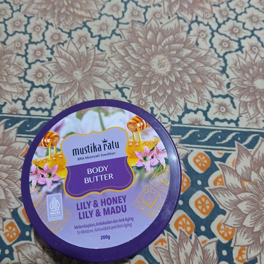Body Butter - Lily & Honey imgfdn-0b551848-8f7f-4a49-ba75-e2e678d39d84