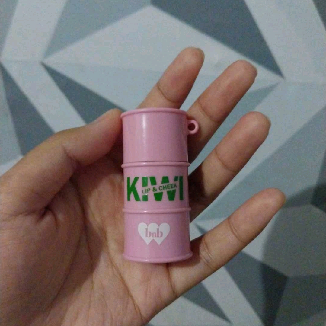 Kiwi Tin Tint Lip & Cheek - 04 Browny Chilly imgfdn-80fbd622-5ad6-46bc-9f12-b77804ba2691
