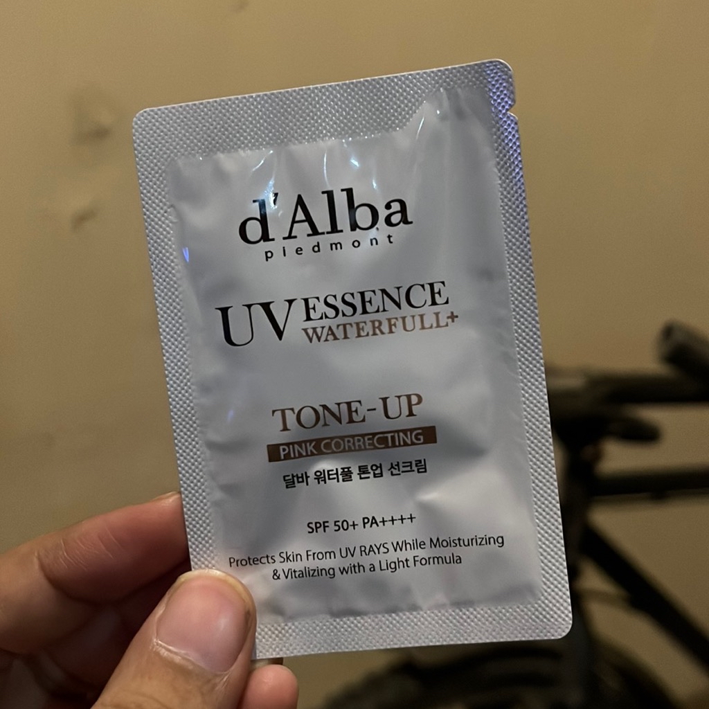 Tone Up Sun Cream imgfdn-d79e4db8-b518-4172-b4d7-d3e2e033c9a5