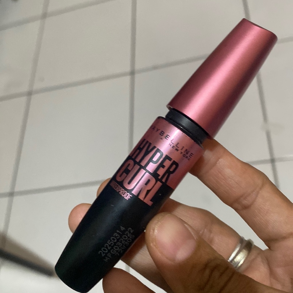Hyper Curl Volum' Express Mascara imgfdn-d97a8054-4c77-4a00-81cb-4208b407bd7d