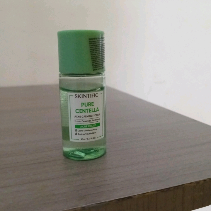 Pure Centella Acne Calming Toner imgfdn-86903099-b649-42dd-832a-ce4b2e17b6b4