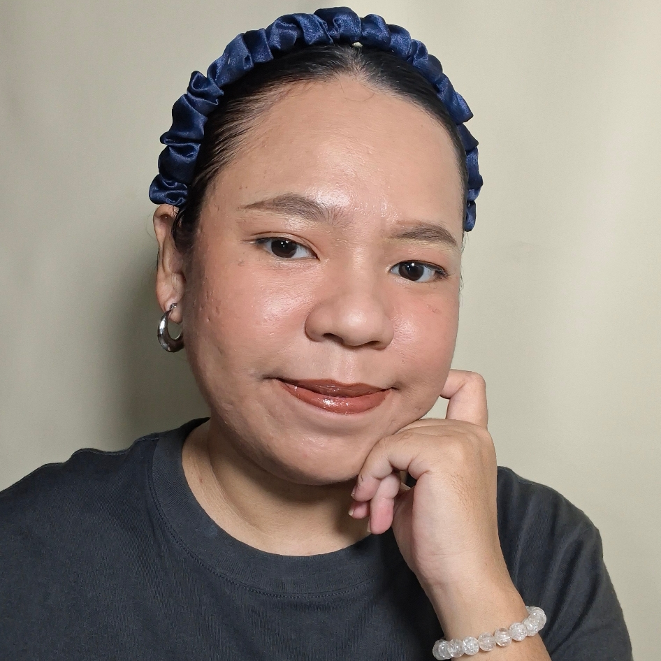 Lip Petals - Clay imgfdn-ff8345e9-ca9a-492d-8f6e-4f00f330cf74