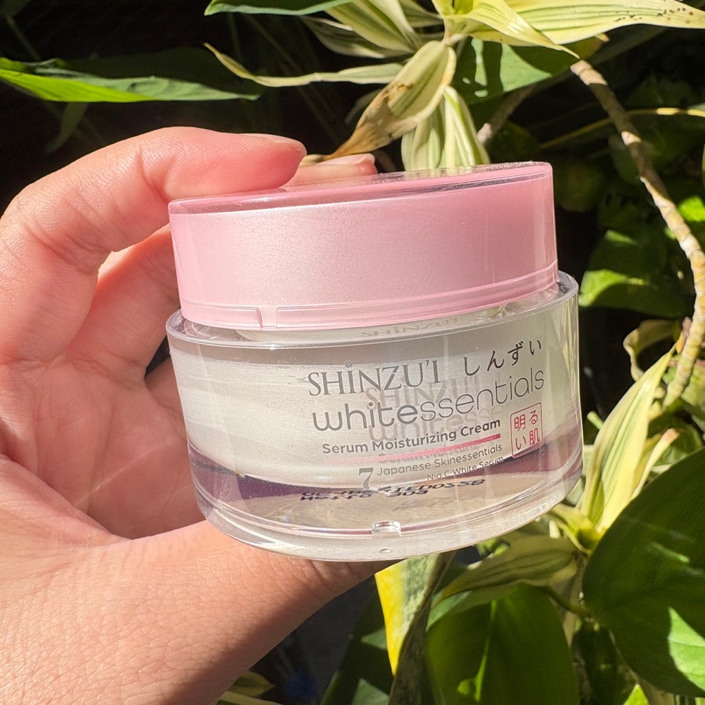 Whitessentials Brightening Moisturizer imgfdn-5fd56c26-3d99-4a59-b6e8-650c1377046f