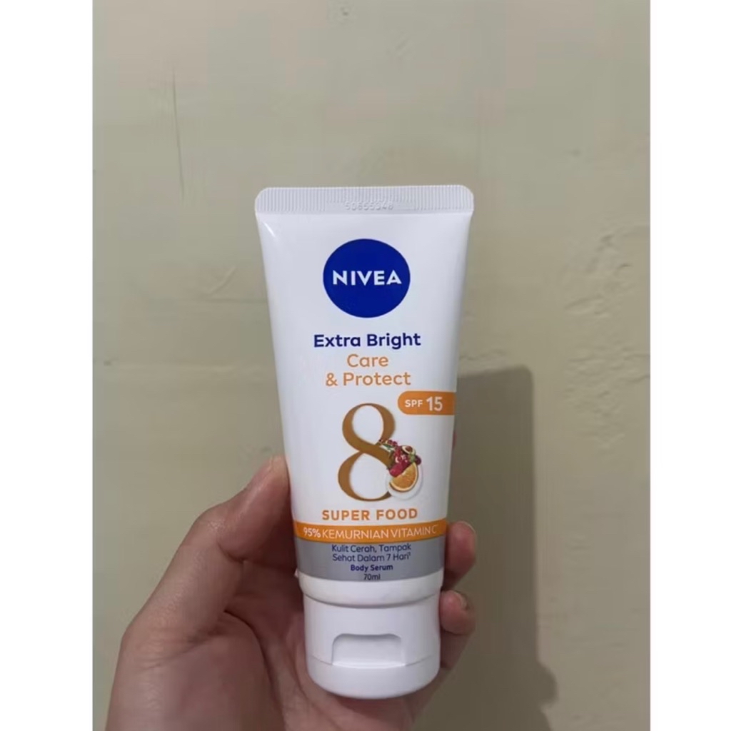 Extra Bright Care & Protect 8 Super Food Body Serum imgfdn-8f55ffe0-2b29-45af-a8a7-5ed45eee2ded