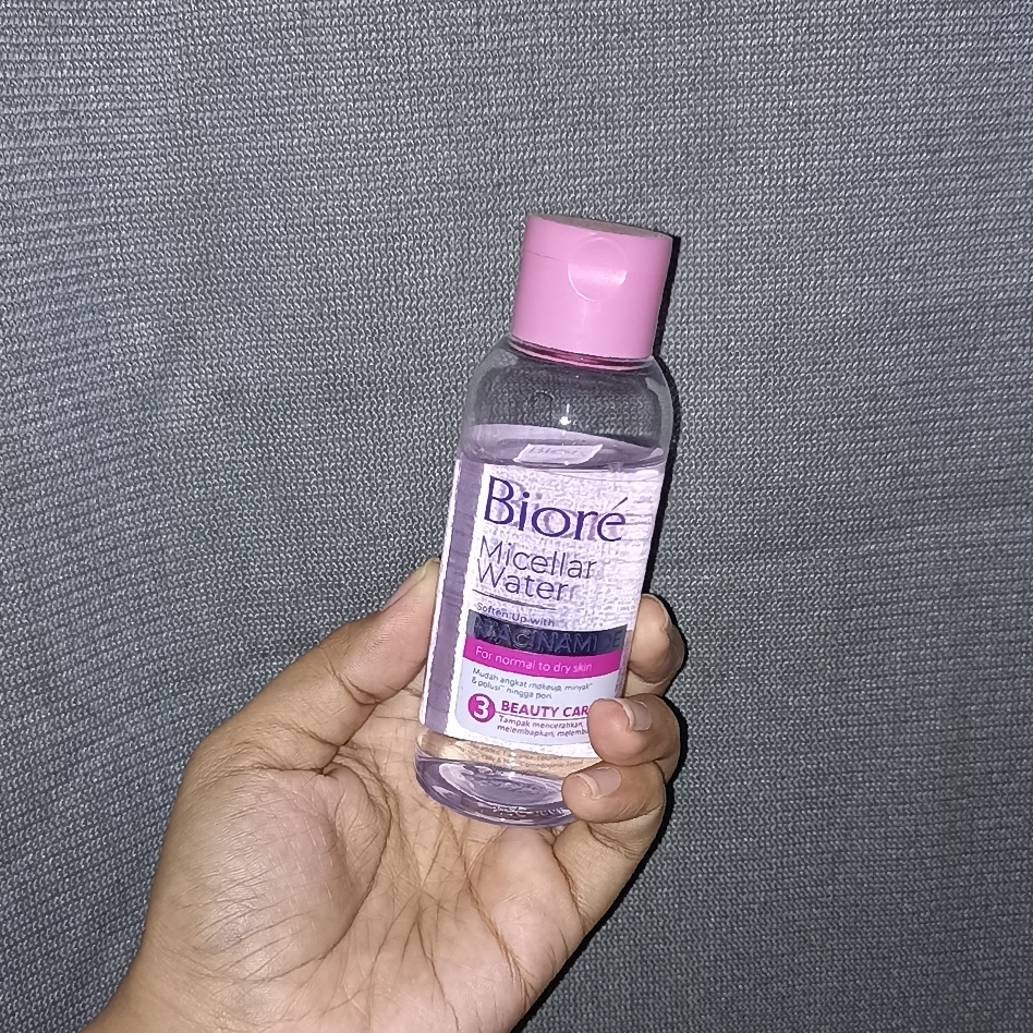 Micellar Water Soften Up imgfdn-8e00fb7b-73d8-406d-87a9-fbd0a4bb2f1b