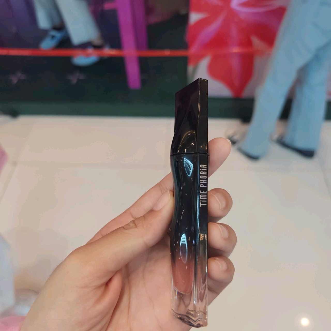 Stellar Dust Lip Stain - 12 Pulse imgfdn-480651d2-6b43-4776-a3cf-6e6227732995