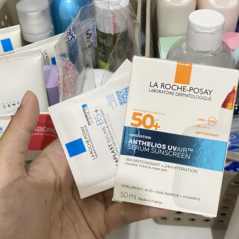 Anthelios UVAIR Ultra Light Sunscreen imgfdn-81518158-dc71-419f-982e-2e53cc372da8